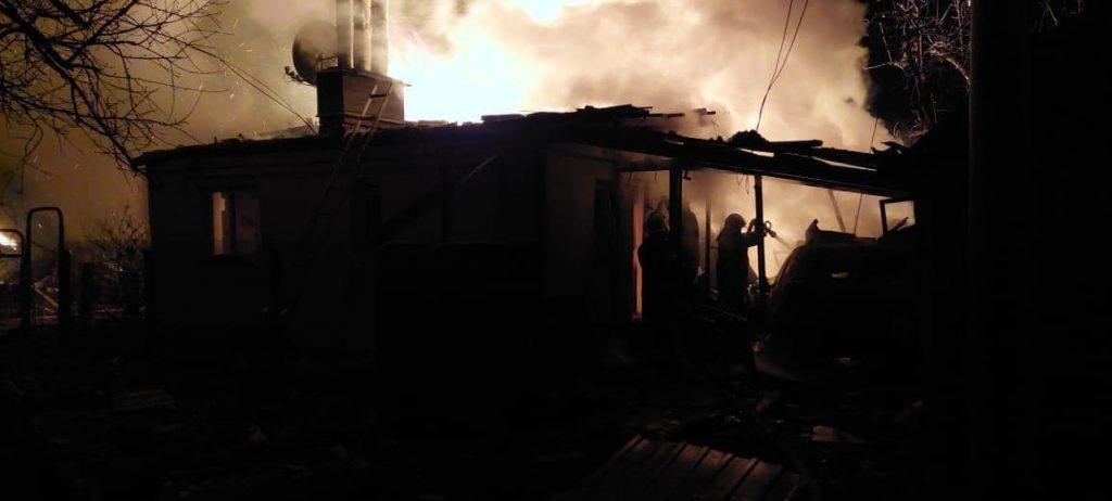 FOTO Orașele Jitomir și Harkov au fost bombardate. Peste 20 de morți, a fost avariată maternitatea