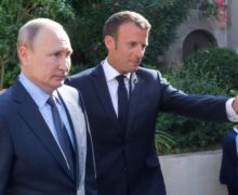 Путин рассказал Макрону о ходе переговоров России и Украины