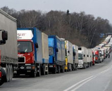 Более 200 фур стоят в очереди на границе Молдовы и Румынии (ОБНОВЛЕНО)