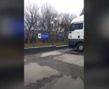(ВИДЕО) Грузы из России остаются в Украине? Как молдавские дальнобойщики остались без груза из-за войны