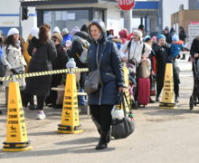 Почти половина жителей Молдовы помогали украинским беженцам. Что еще показал опрос?