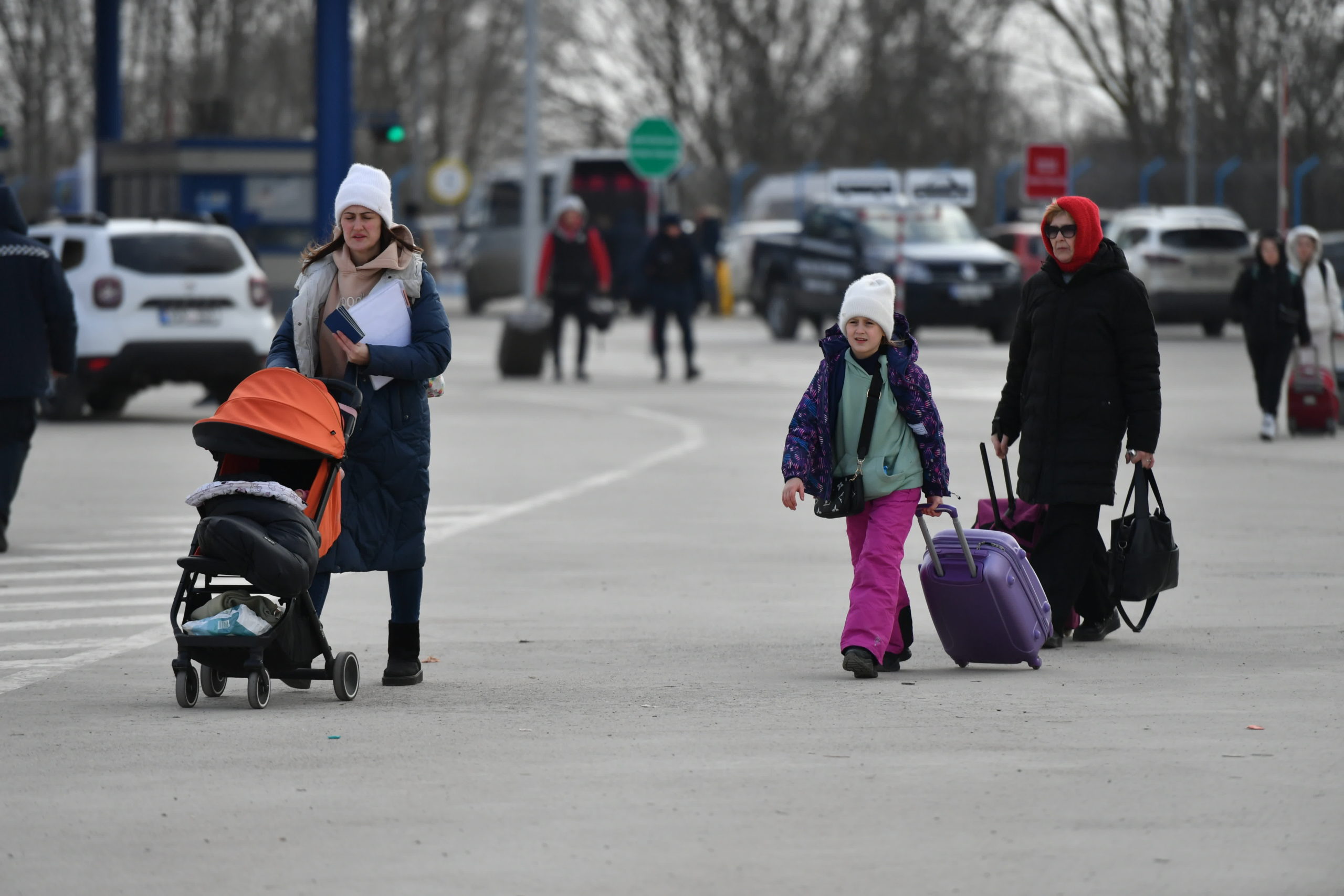 Поток беженцев из Украины не прекращается. Фоторепортаж NM из Паланки