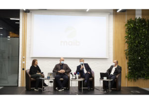 Maib предлагает превратить смартфон в POS-терминал. Как будет работать новая услуга