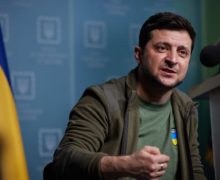 (ВИДЕО) Зеленский обратился к украинцам: «Все, кто может защищать свой город, должны продолжать борьбу»