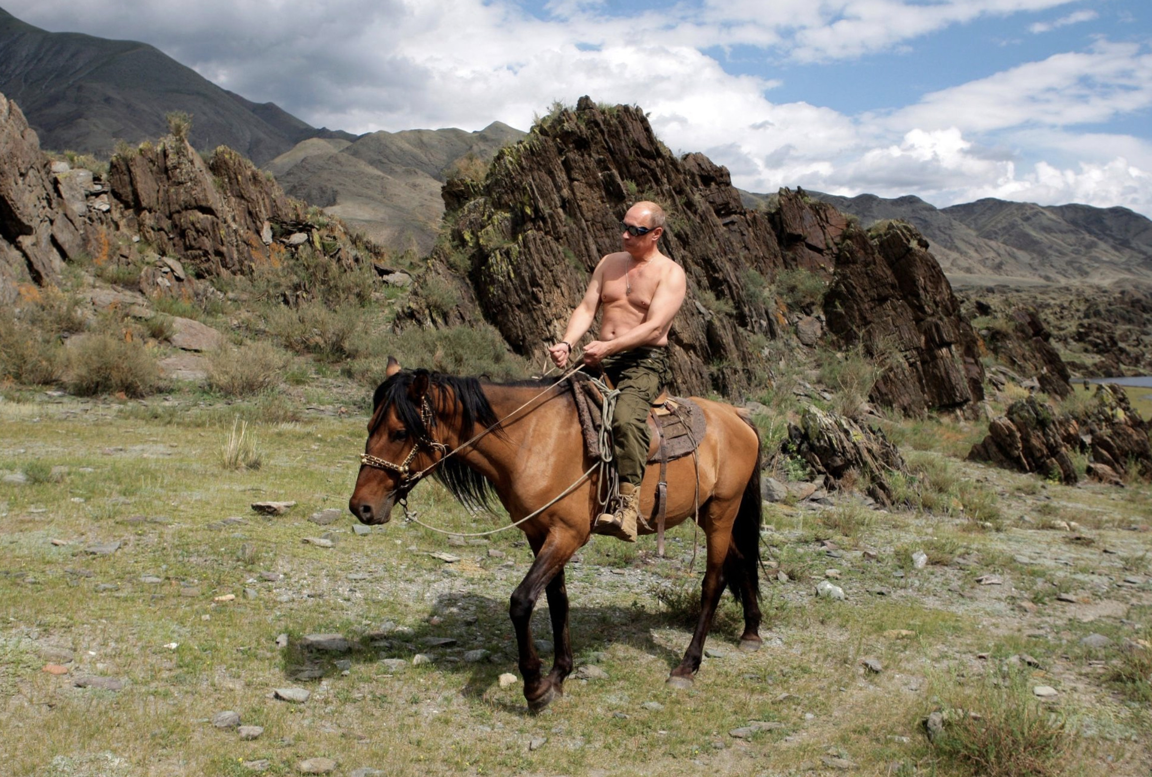 Что со здоровьем Путина? Журналисты узнали о ваннах из экстракта рогов оленей и личном онкологе