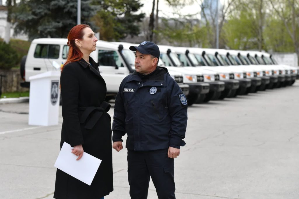 Пограничная полиция Молдовы получила 21 автомобиль для патрулирования границы и помощи беженцам из Украины