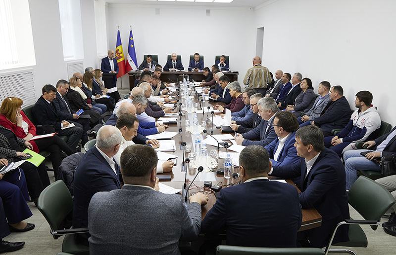 Кишинев и Комрат обойдут Украину. О чем будут говорить депутаты Молдовы и Гагаузии