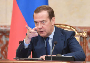Медведев прогнозирует повышение цены на газ в Европе до €5000