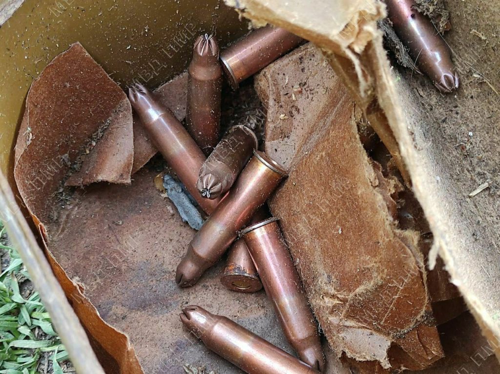 (ФОТО) «Кто-то избавился от арсенала». В Тирасполе снова нашли боеприпасы в мусорном баке