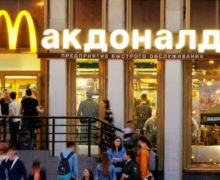 McDonald’s pleacă definitiv din Rusia și vinde afacerea unei companii locale 