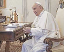 «Пожалуйста, прекратите». Папа римский настаивает на встрече с Путиным, а в Киев ехать пока не собирается