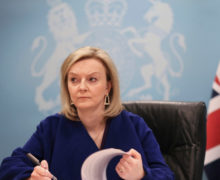 Ministrul britanic de Externe: „Aș dori să văd Moldova echipată conform standardului NATO”