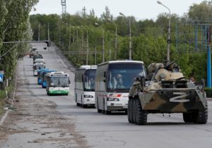 СМИ: Из «Азовстали» вывезли еще семь автобусов с украинскими военными