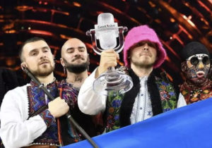 Kalush Orchestra выставит на аукцион статуэтку победителя «Евровидения»