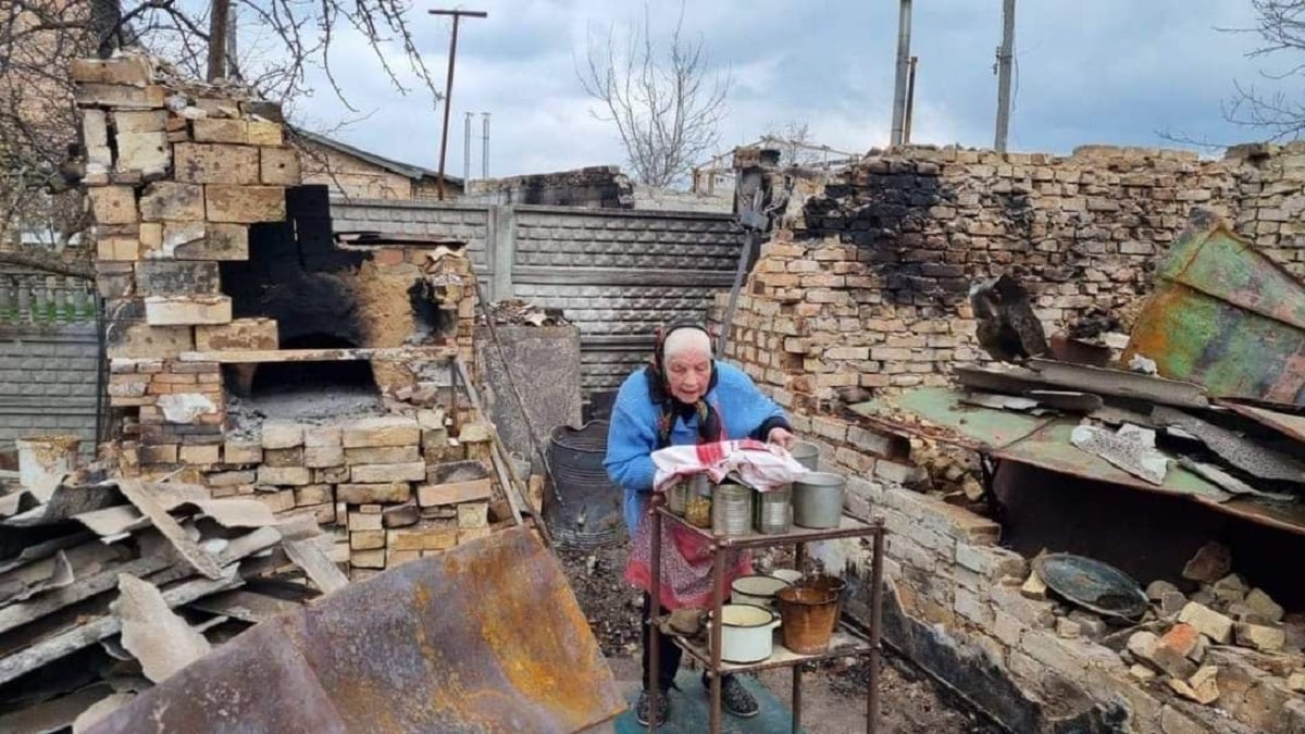 VIDEO „Dau foc comunismului”. Povestea ucrainencei de 83 de ani, care a copt pască în ruine