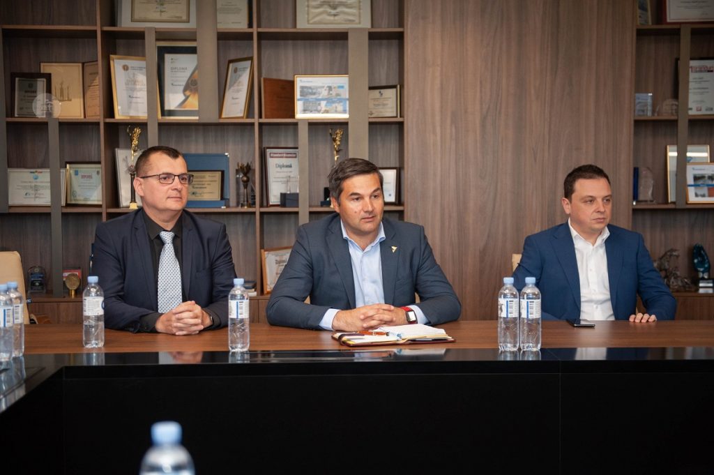 Reprezentanți ai Guvernului de la București au vizitat Victoriabank, cea mai mare investiție românească în Republica Moldova