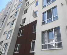 В Кишиневе двухлетний ребенок упал с третьего этажа