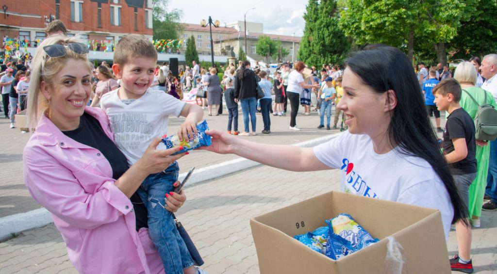 Bălțiul s-a umplut cu fotografiile lui Grigorișin. Voluntarii au purtat tricouri cu chipul primarului și au împărțit înghețată