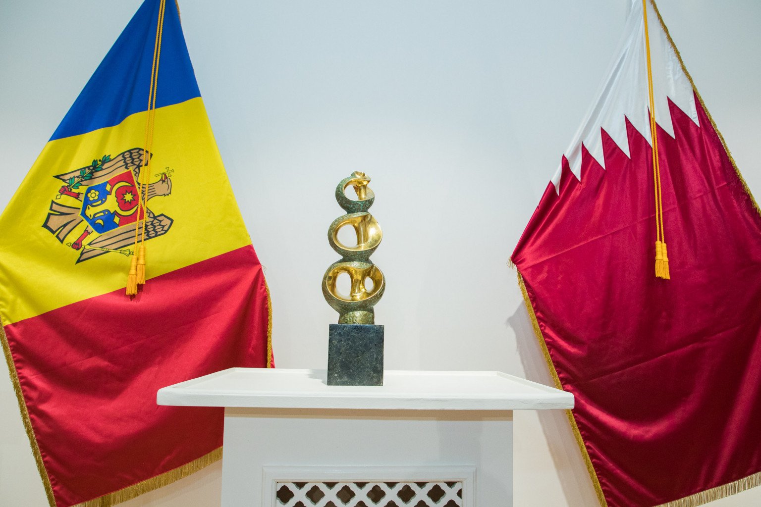 (ФОТО) В Катаре установили «Скульптуру Дружбы» с Молдовой