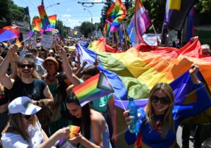 Cuplurile LGBT din Moldova ar putea beneficia de o formă legală de protecție, potrivit unei decizii istorice a CEDO