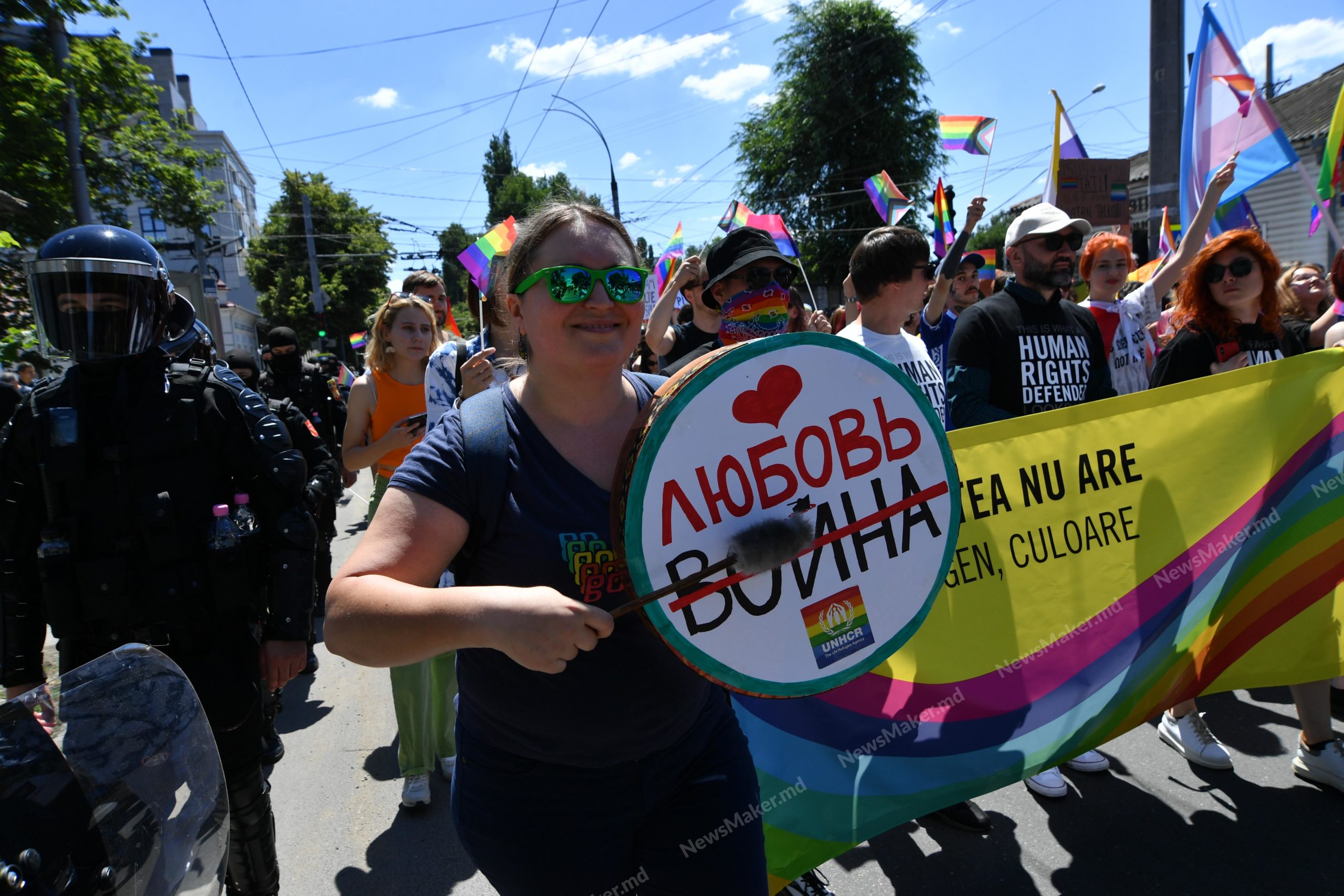 «Я здесь благодаря Ив. Чебану». ЛГБТ-марш в Кишиневе - как это было. Репортаж NM