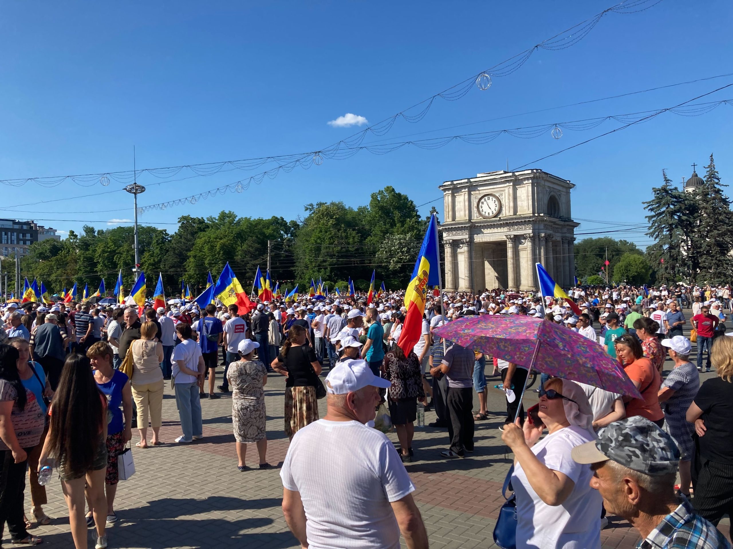 LIVE Partidul „ȘOR”, mascat drept mișcarea „O nouă viață”, a început protestul din centrul Chișinăului