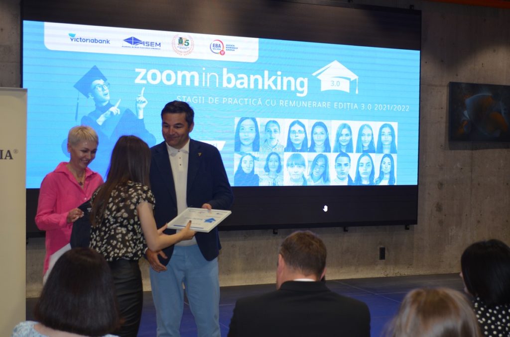 „Zoom in Banking”: Victoriabank a oferit studenților oportunități educaționale și de angajare