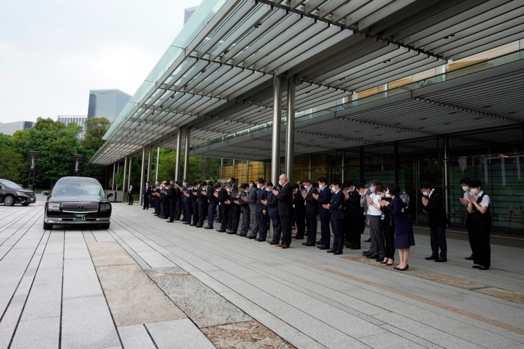 FOTO Japonia își ia rămas bun de la Shinzo Abe, cel mai longeviv premier al țării, ucis în timpul unui miting electoral