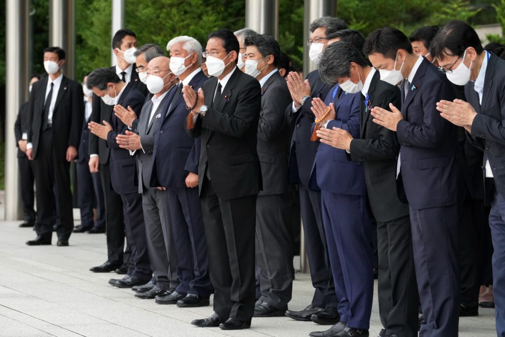FOTO Japonia își ia rămas bun de la Shinzo Abe, cel mai longeviv premier al țării, ucis în timpul unui miting electoral