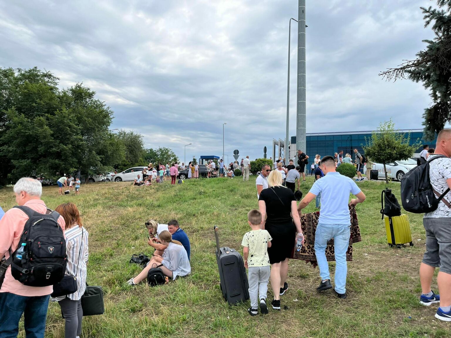 (ФОТО) В Кишиневском аэропорту новое сообщение о бомбе