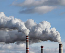 В Молдове усилят контроль за промышленными выбросами. Что решил парламент
