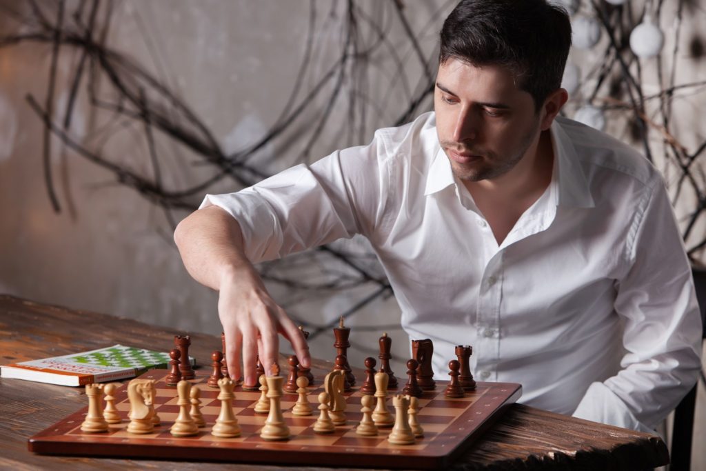 „Am reușit imposibilul”. Interviu cu Iulian Baltag despre șah, olimpiadă și remiză cu campionul mondial