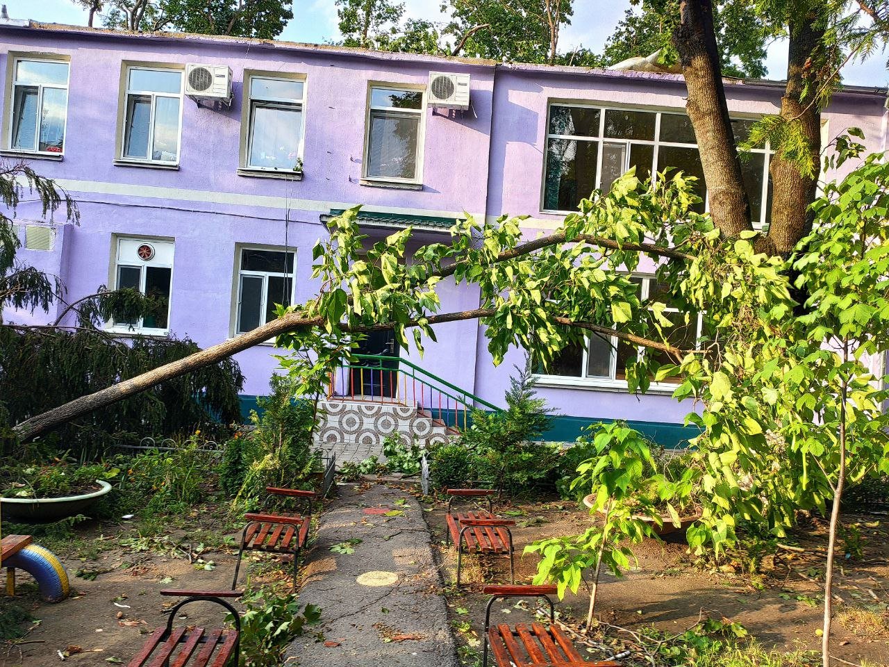 FOTO/VIDEO Ce a rămas dintr-o grădiniță din Chișinău după ploaia de marți