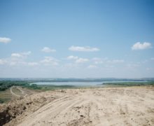 В Молдове на деньги ЕС отремонтируют подъездную дорогу к озеру Белеу