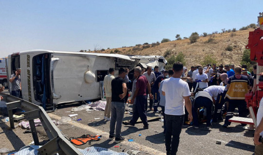 FOTO Accident grav în Turcia: Cel puțin 16 persoane au murit, inclusiv jurnaliști și salvatori