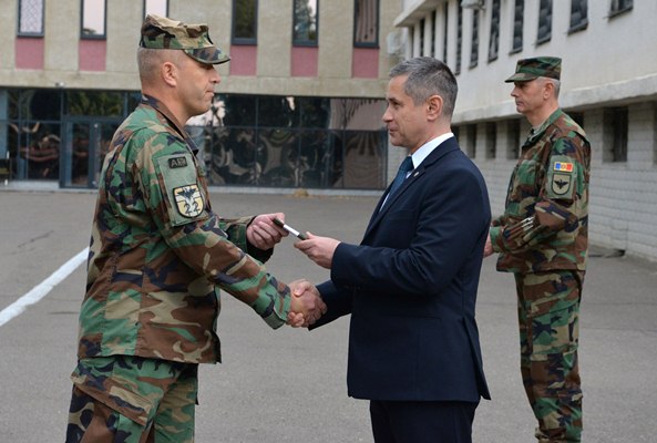 (ФОТО) Молдавская армия получит новые погоны