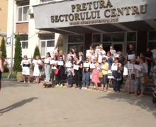 (ВИДЕО) «Нет строительству второго Некрополя». В Кишиневе зоозащитники вышли на протест