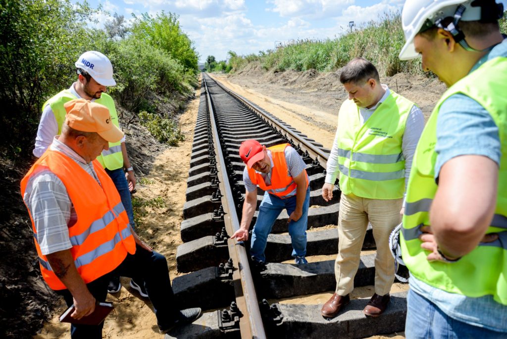 FOTO Spînu și Kubrakov vor tăia panglica? După 25 de ani, tronsonul de cale ferată Basarabeasca – Berezino va fi dat în exploatare