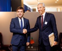 Попеску обсудил с главой дипломатии Португалии проекты для диаспоры