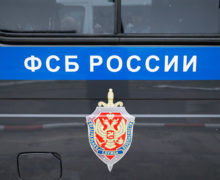 Российские спецслужбы сообщили о попытке ввезти в страну бомбы, спрятанные в церковную утварь