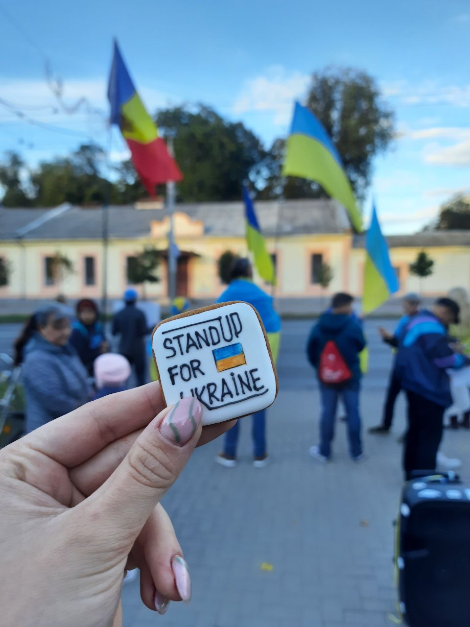 FOTO „Pace pentru Ucraina”: Protest împotriva războiului, la Ambasada Rusiei de la Chișinău