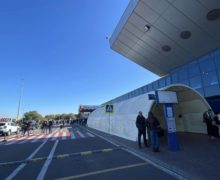 Avia Invest critică decizia Poliției de Frontieră de a instala corturi în fața terminalului Aeroportului