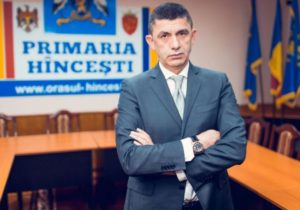 Opt consilieri din Hîncești cer demisia primarului municipiului. Botnari: „Nu ei m-au ales”