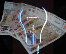 Lumina se ieftinește din nou? Energocom va cere reducerea tarifelor la energia electrică cu 10%
