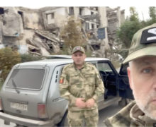 (VIDEO) Îmbrăcat în uniformă militară cu simbolul „Z”, liderul unui partid din Moldova adună ajutoare pentru soldații ruși din Ucraina