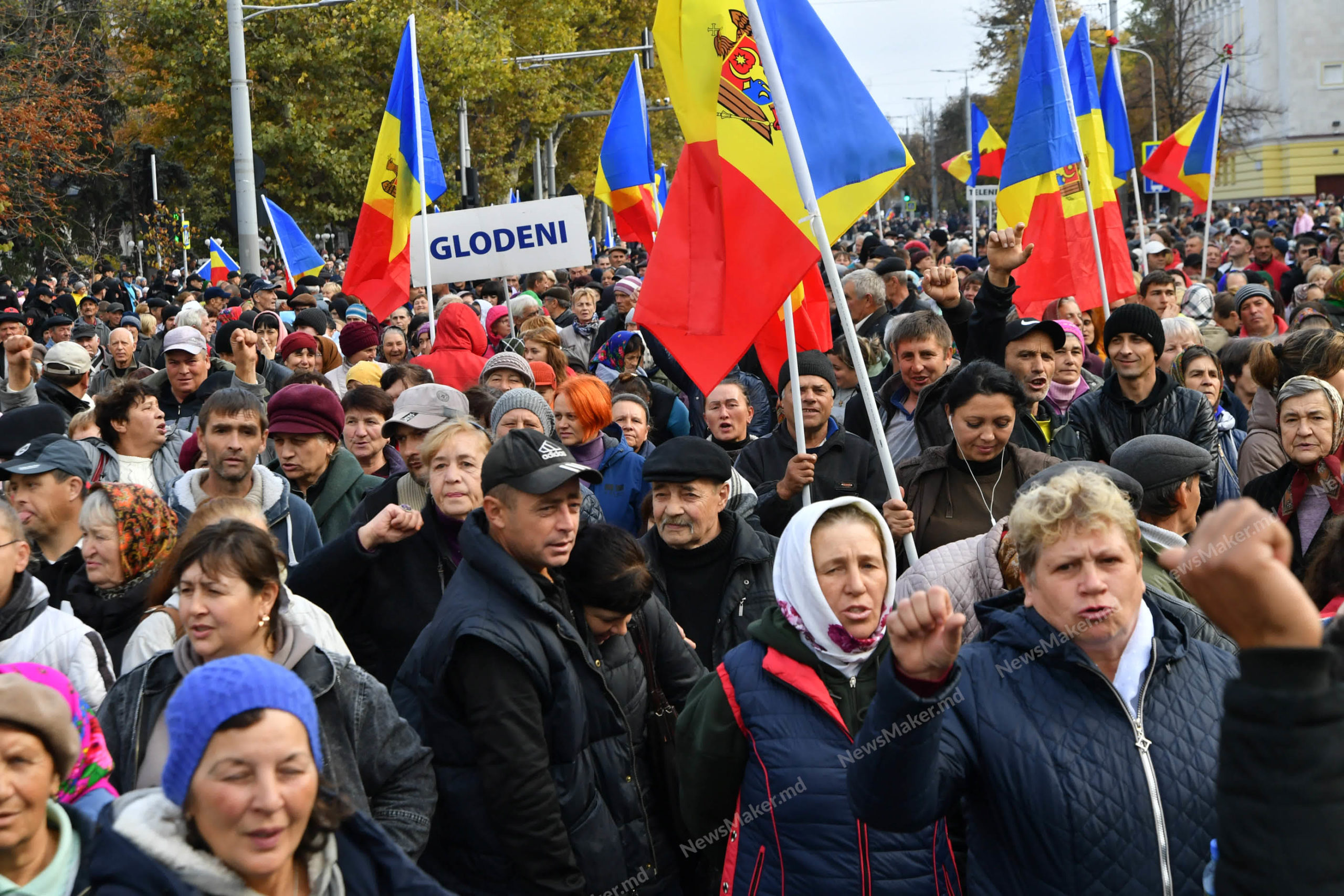 (ФОТО) Как проходил протест партии «Шор» с участием Таубер. Фоторепортаж NM