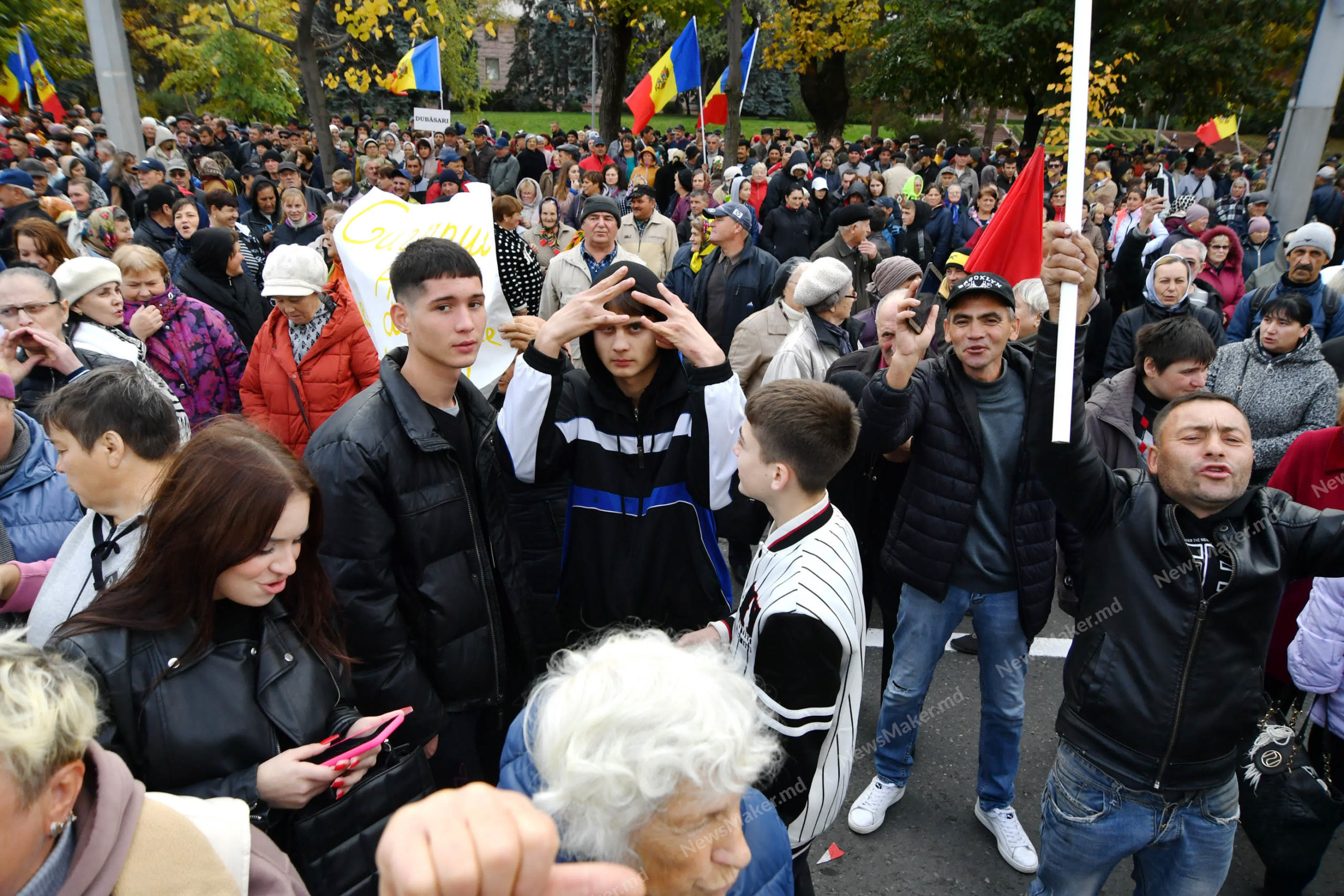 (ФОТО) Как проходил протест партии «Шор» с участием Таубер. Фоторепортаж NM