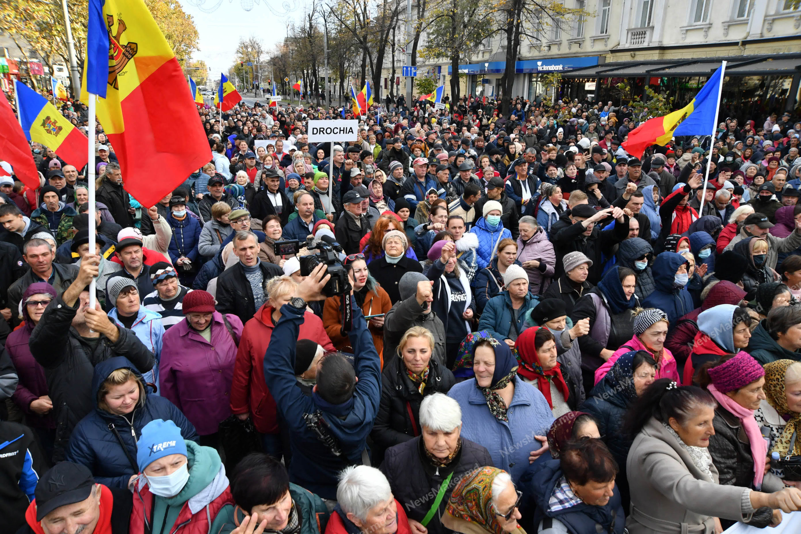 (ФОТО) Как проходил протест партии «Шор» с участием Таубер. Фоторепортаж NM