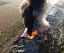 В Кишиневе произошел сильный пожар на складе пластиковых отходов