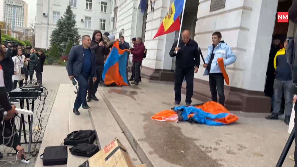 Protestatarii au instalat corturi în fața Procuraturii Generale. Tauber: „Toate drepturile noastre au fost încălcate”